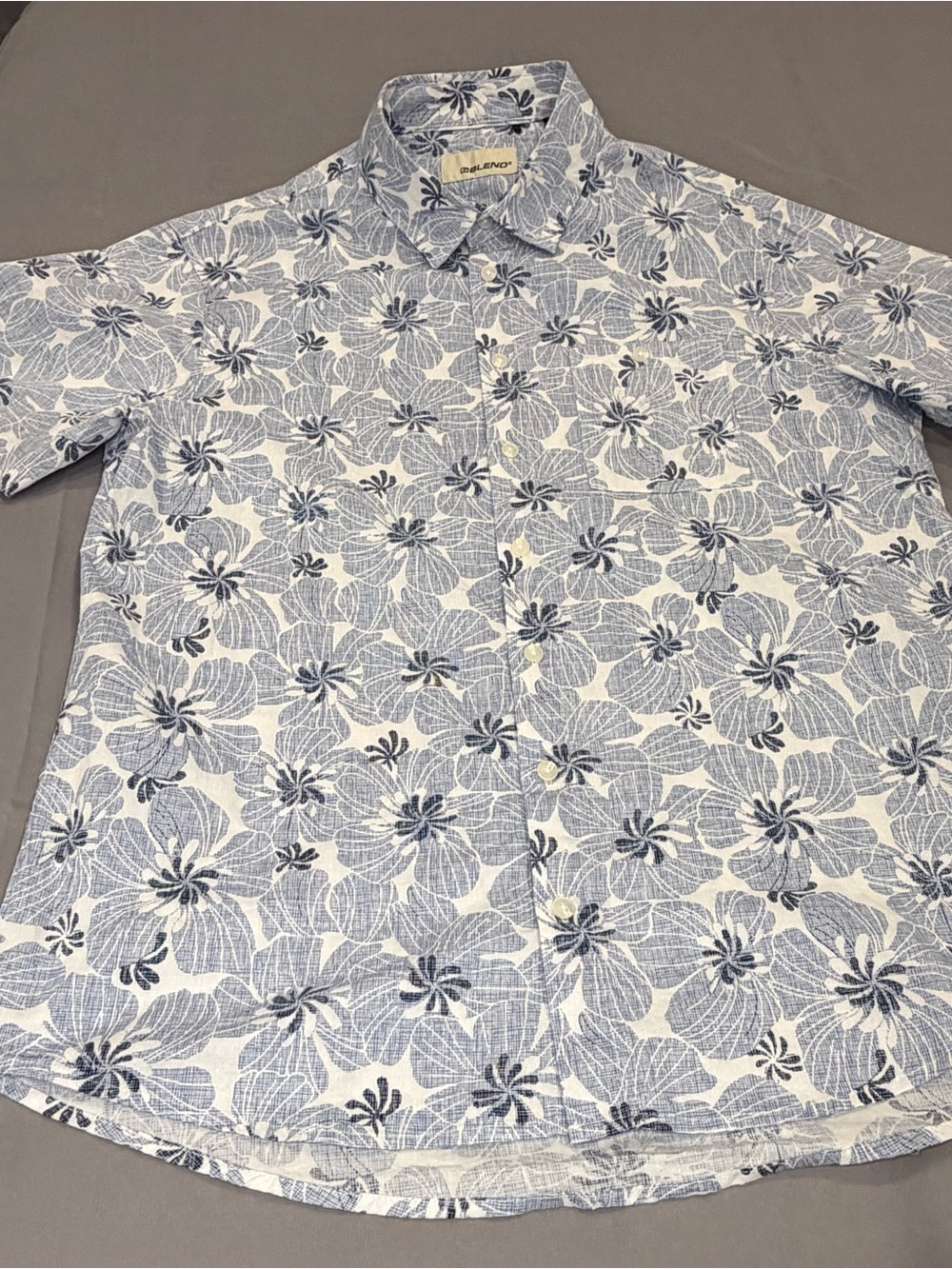 Light Blue Floral Short-Sleeve Button-Down Shirt